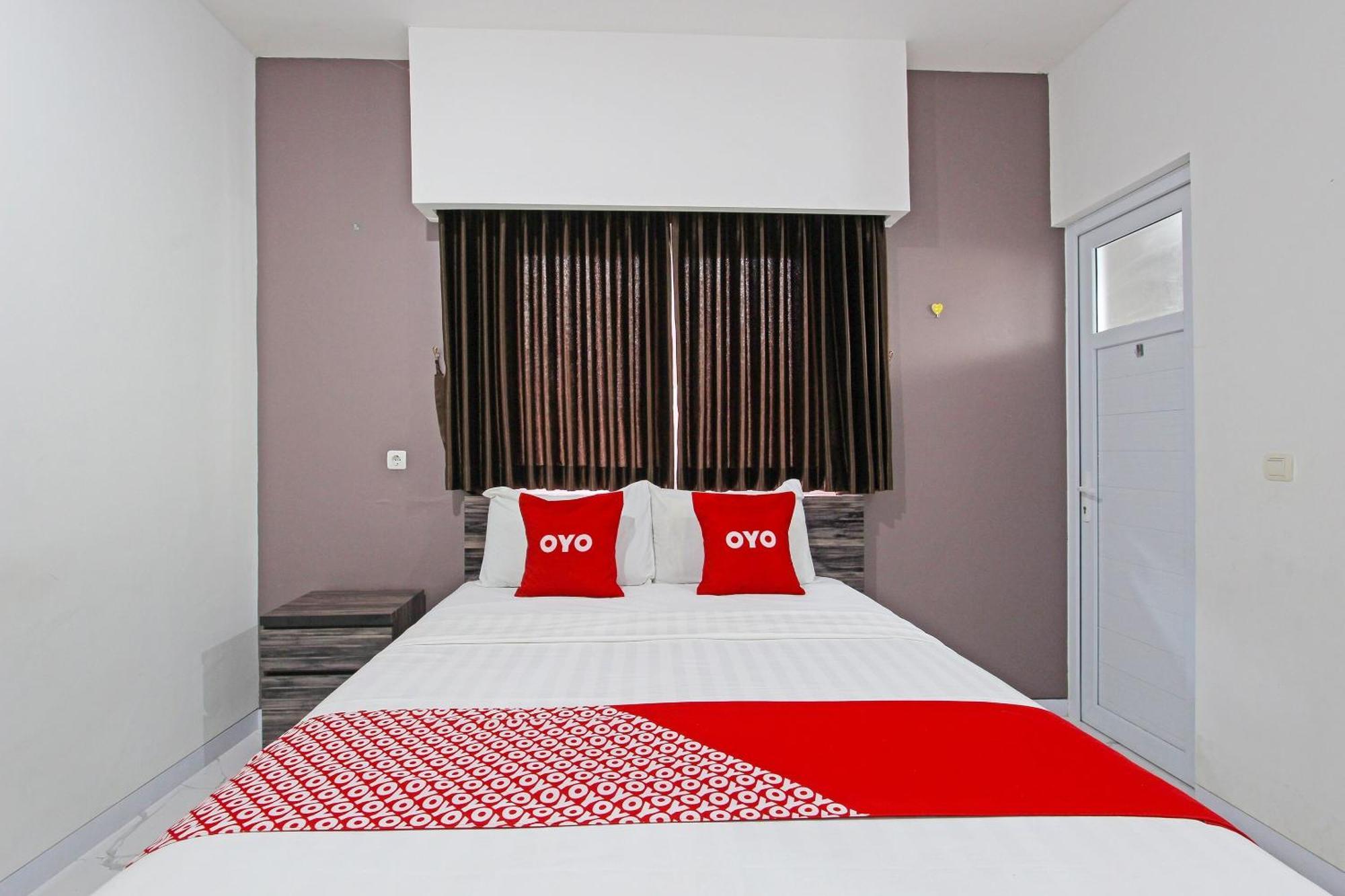 Super Oyo Capital O 91665 D'Prof Exclusive Guesthouse Semarang Exterior photo